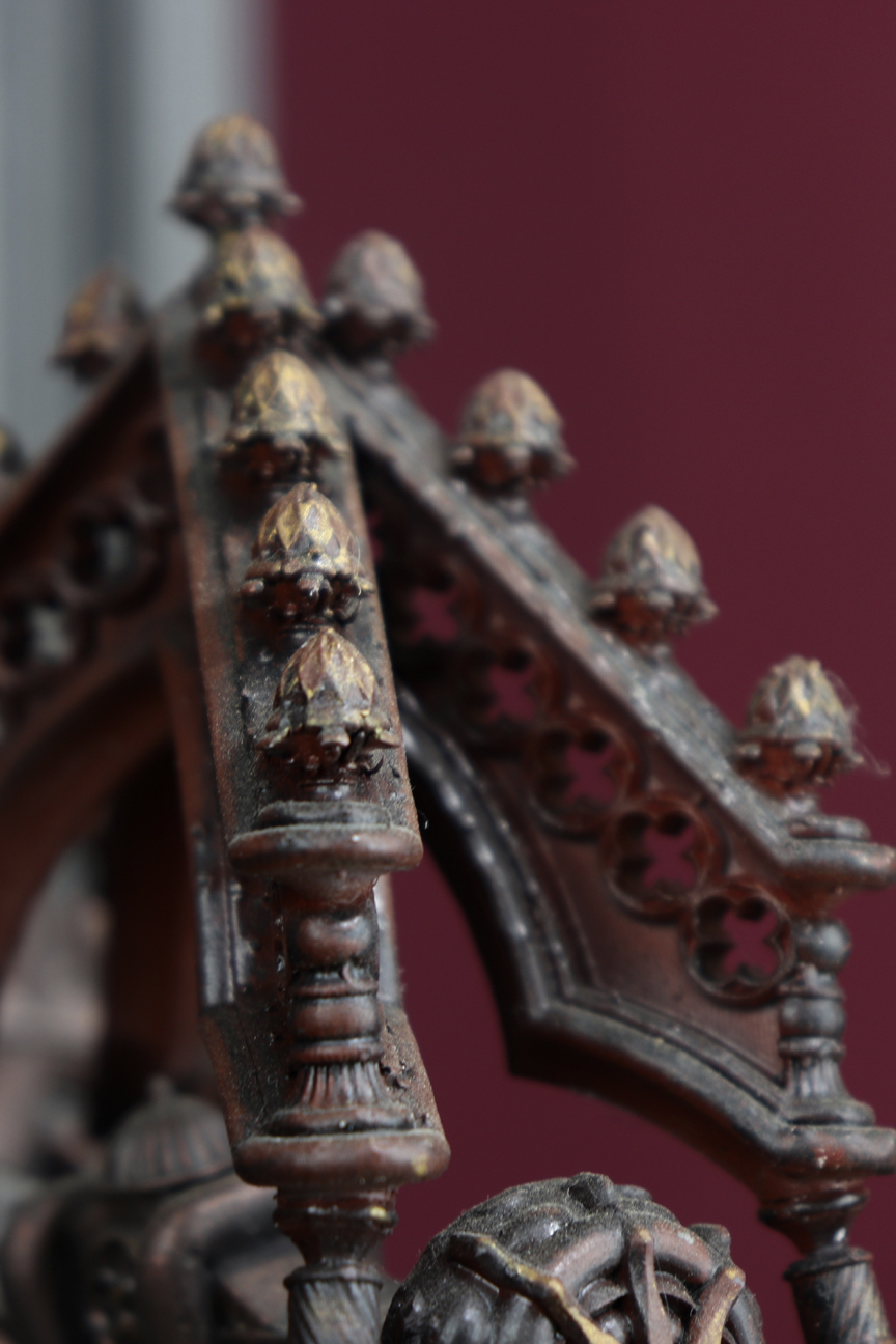 The Gothic Clock — эксклюзивные кинетические часы в готическом стиле