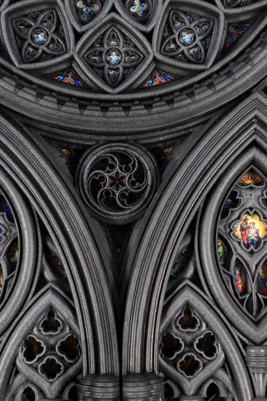 Эксклюзивные часы The Gothic Clock с кинетическим механизмом. Аниматронные часы в готическом стиле — уникальный подарок, когда у человека все есть.