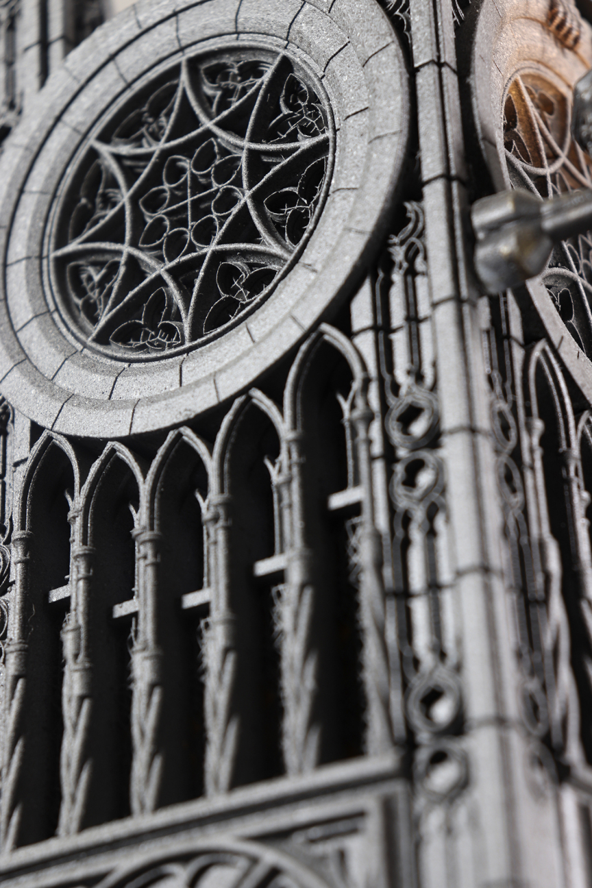The Gothic Clock — эксклюзивные кинетические часы в готическом стиле