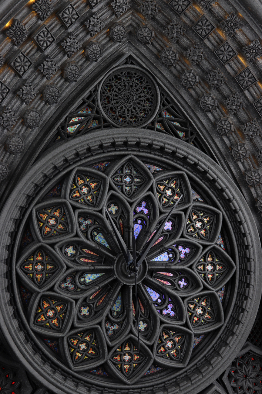 The Gothic Clock — эксклюзивные кинетические часы в готическом стиле
