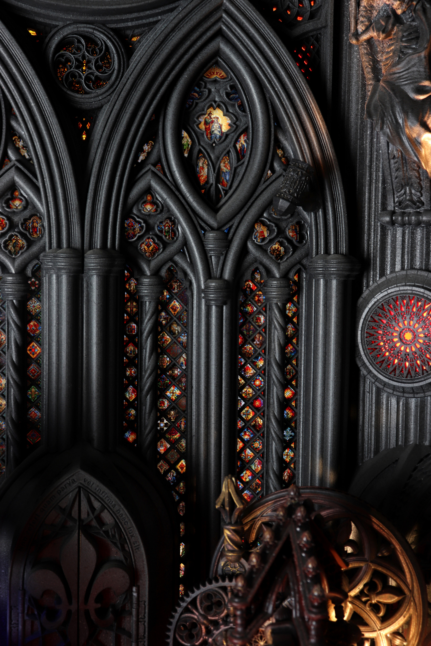 The Gothic Clock — эксклюзивные кинетические часы в готическом стиле