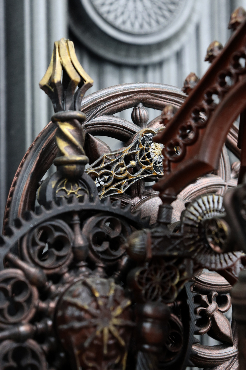 The Gothic Clock — эксклюзивные кинетические часы в готическом стиле